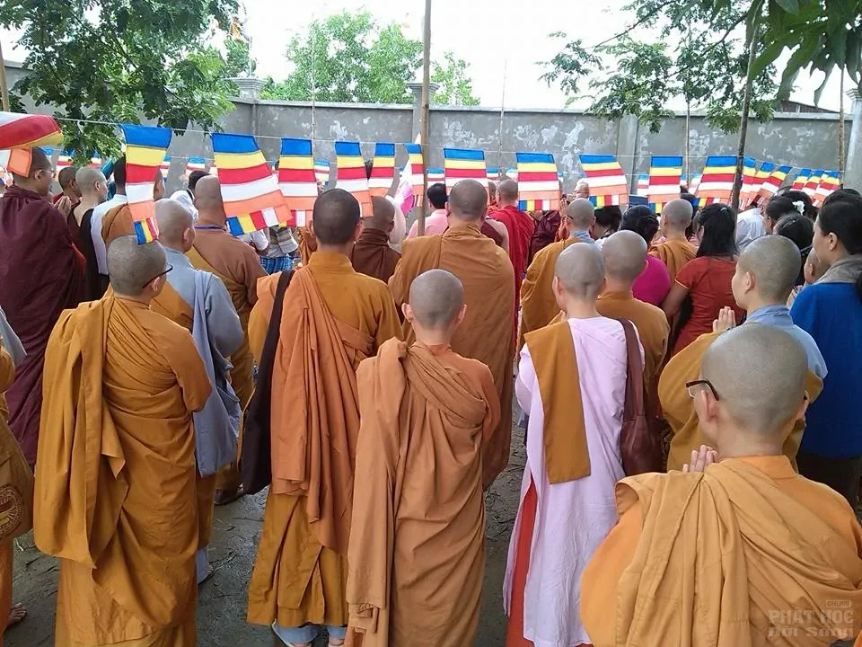 Myanmar: Lễ dâng y, nhập hạ đầu tiên chùa Đại Phước xứ chùa Vàng image-1732291505924