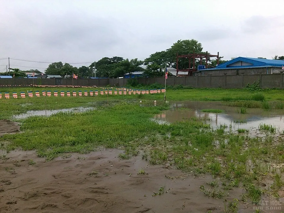 Myanmar: Lễ dâng y, nhập hạ đầu tiên chùa Đại Phước xứ chùa Vàng image-1732291507077
