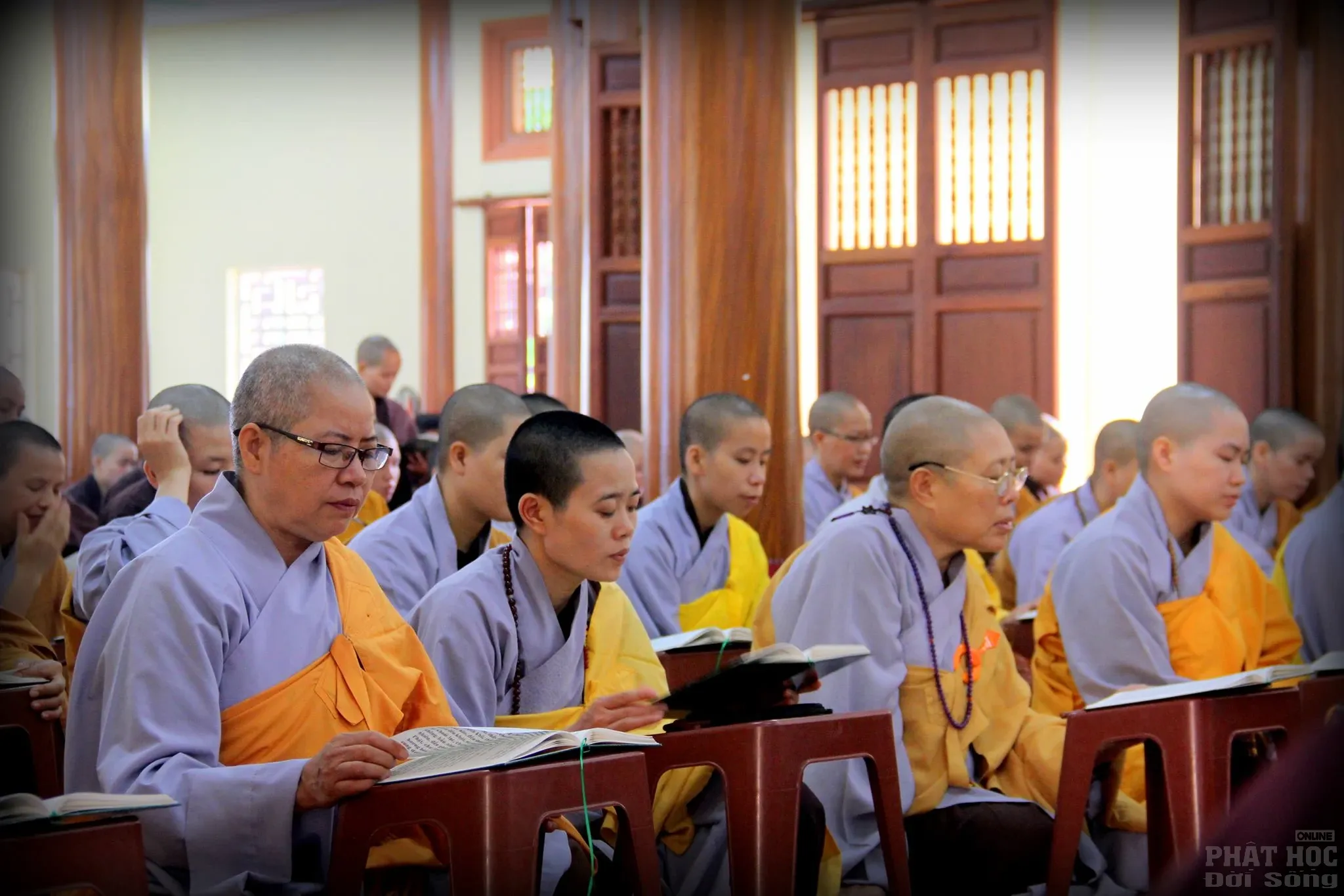 Nét đẹp quý sư thầy miền Bắc Nét đẹp của các nhà sư xứ Hà thành image-1731920183047