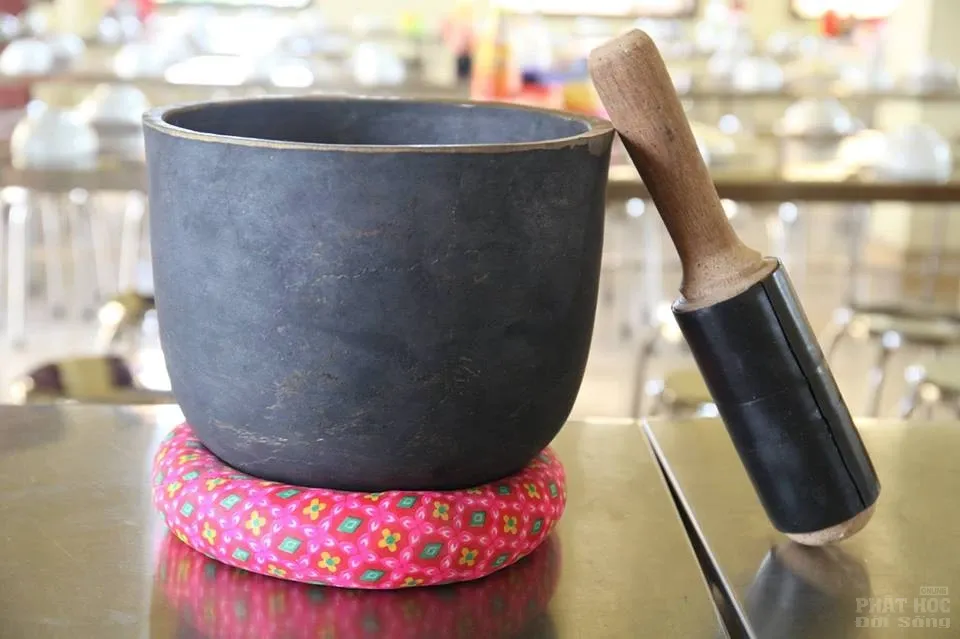 Nét đẹp giờ chấp tác của Tăng Ni sinh Trường TCPH Hà Nội image-1731921029628