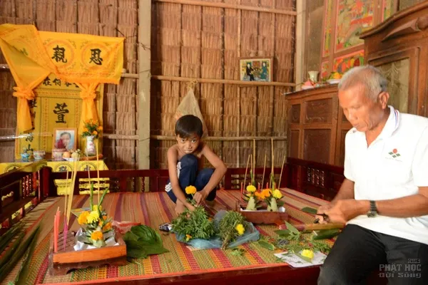 Ngày cuối năm thăm căn nhà 7 người con mồ côi mẹ ở Trà Vinh Ngày cuối năm thăm căn nhà 7 người con mồ côi mẹ ở Trà Vinh image-1731931326545