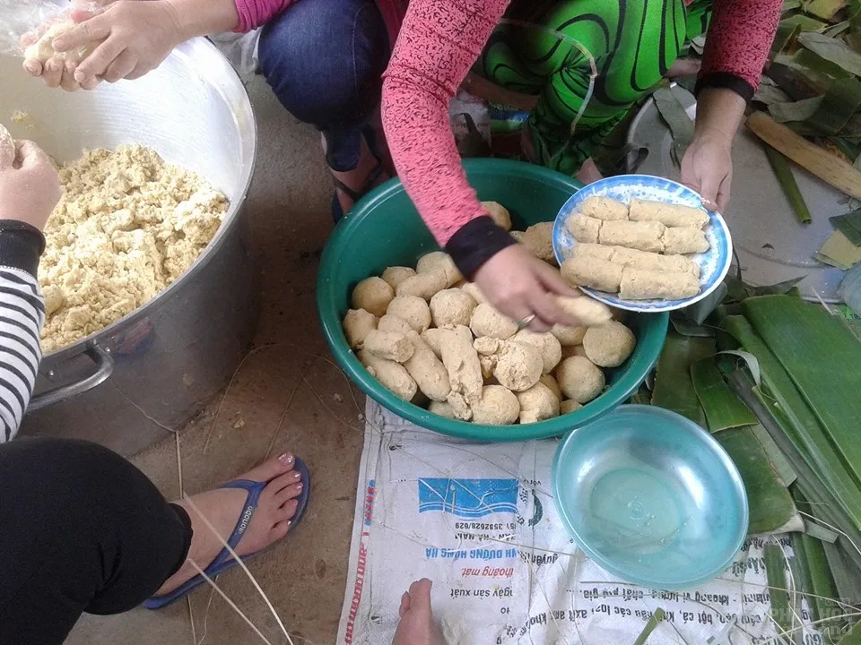 Ngày hội đi chùa Phước Trí gói bánh tét 8 Ngày hội đi chùa Phước Trí gói bánh tét image-1731726620826