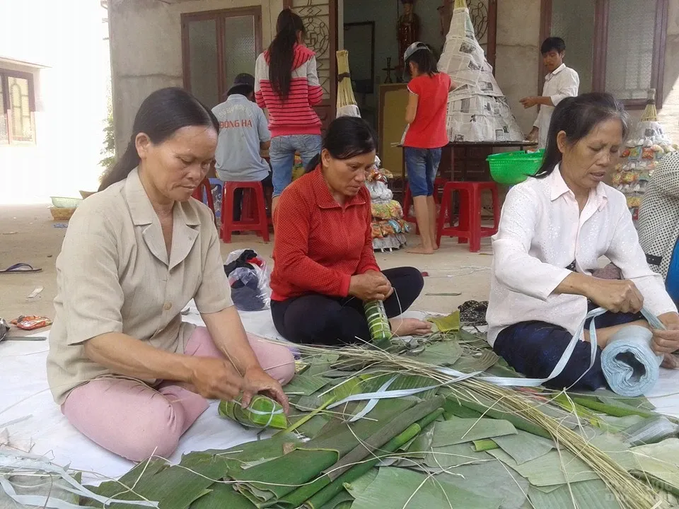 Ngày hội đi chùa Phước Trí gói bánh tét 9 Ngày hội đi chùa Phước Trí gói bánh tét image-1731726621900