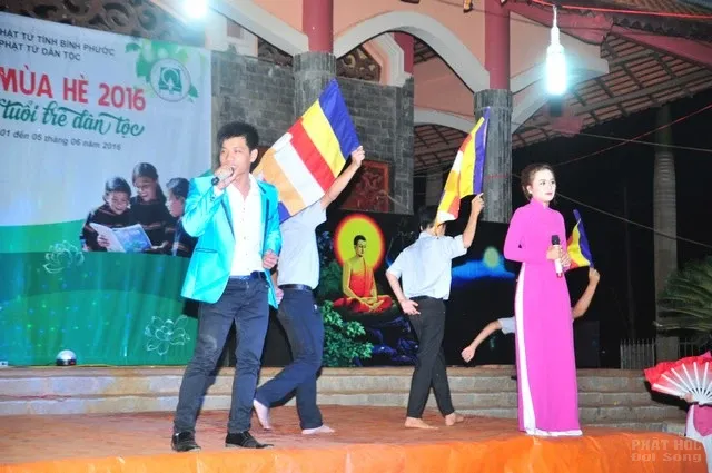 Ngày thứ 4: khóa tu mùa hè 2016 'Phật giáo với tuổi trẻ dân tộc' 10 Ngày thứ 4: khóa tu mùa hè 2016 'Phật giáo với tuổi trẻ dân tộc' image-1731747628494