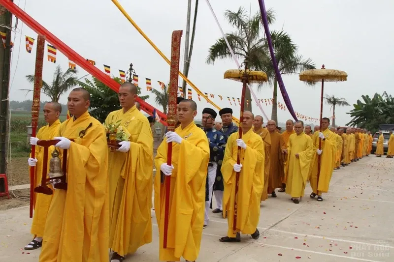 Nghệ An: Lễ bổ nhiệm ĐĐ. Thích Quảng Hội trụ trì chùa Long Hoa image-1731942175651