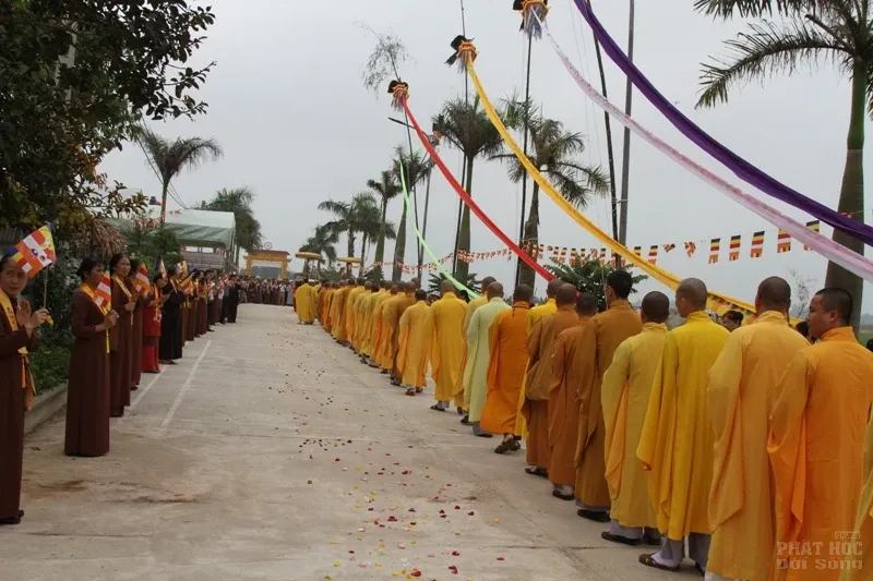 Nghệ An: Lễ bổ nhiệm ĐĐ. Thích Quảng Hội trụ trì chùa Long Hoa 8 Nghệ An: Lễ bổ nhiệm ĐĐ. Thích Quảng Hội trụ trì chùa Long Hoa image-1731942178735