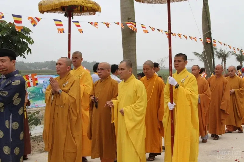 Nghệ An: Lễ bổ nhiệm ĐĐ. Thích Quảng Hội trụ trì chùa Long Hoa image-1731942179686