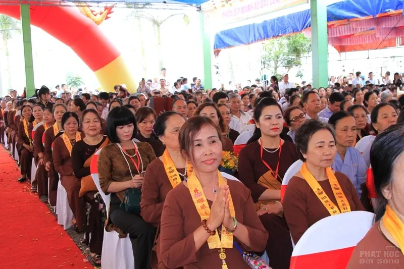 Nghệ An: Lễ bổ nhiệm ĐĐ. Thích Quảng Hội trụ trì chùa Long Hoa image-1731942186457