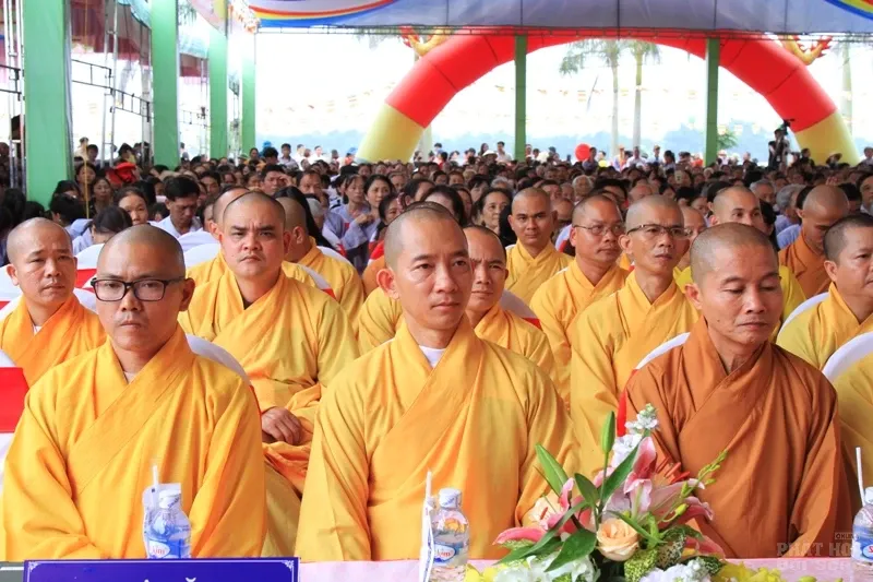 Nghệ An: Lễ bổ nhiệm ĐĐ. Thích Quảng Hội trụ trì chùa Long Hoa 19 Nghệ An: Lễ bổ nhiệm ĐĐ. Thích Quảng Hội trụ trì chùa Long Hoa image-1731942189057