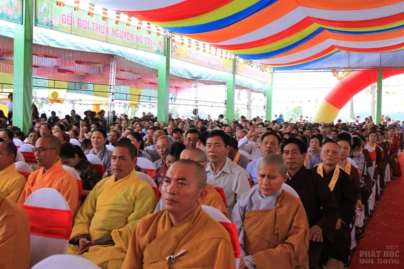 Nghệ An: Lễ bổ nhiệm ĐĐ. Thích Quảng Hội trụ trì chùa Long Hoa 22 Nghệ An: Lễ bổ nhiệm ĐĐ. Thích Quảng Hội trụ trì chùa Long Hoa image-1731942191858
