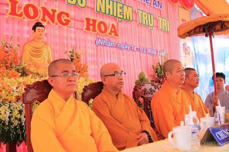Nghệ An: Lễ bổ nhiệm ĐĐ. Thích Quảng Hội trụ trì chùa Long Hoa 23 Nghệ An: Lễ bổ nhiệm ĐĐ. Thích Quảng Hội trụ trì chùa Long Hoa image-1731942192806