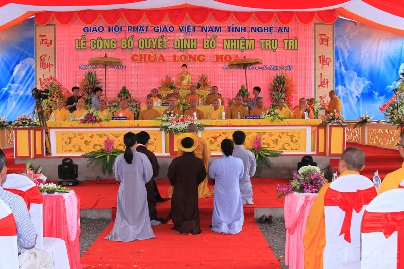 Nghệ An: Lễ bổ nhiệm ĐĐ. Thích Quảng Hội trụ trì chùa Long Hoa 40 Nghệ An: Lễ bổ nhiệm ĐĐ. Thích Quảng Hội trụ trì chùa Long Hoa image-1731942207956
