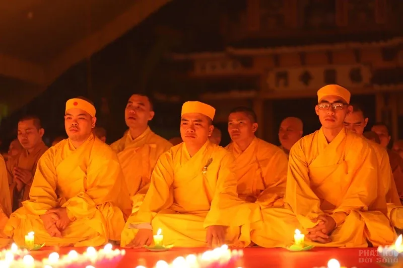 Nghe lời di huấn' của cố HT. Thích Quang Đạo tại đêm thắp nến tri ân image-1732292405531