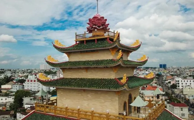 Ngôi chùa có chánh điện cao nhất Việt Nam ở Sài Gòn image-1731945105553