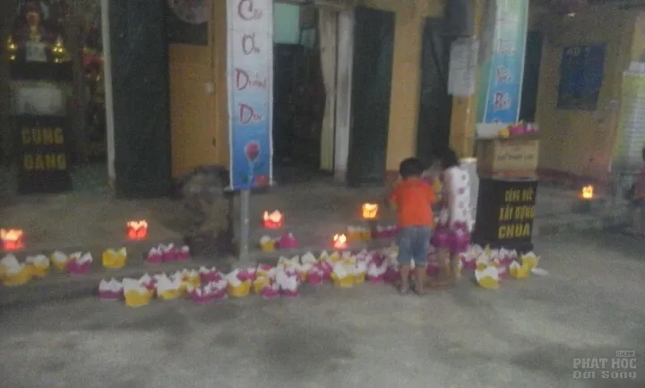 Dâng y vu lan Người dân xã Xích Thổ, Nho Quan , Ninh Bình dâng y ca sa và thiện nguyện trong mùa tự tứ tại chùa Phổ Hiền image-1731940149789