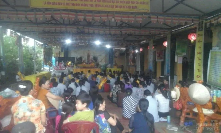 Dâng y vu lan Người dân xã Xích Thổ, Nho Quan , Ninh Bình dâng y ca sa và thiện nguyện trong mùa tự tứ tại chùa Phổ Hiền image-1731940150435