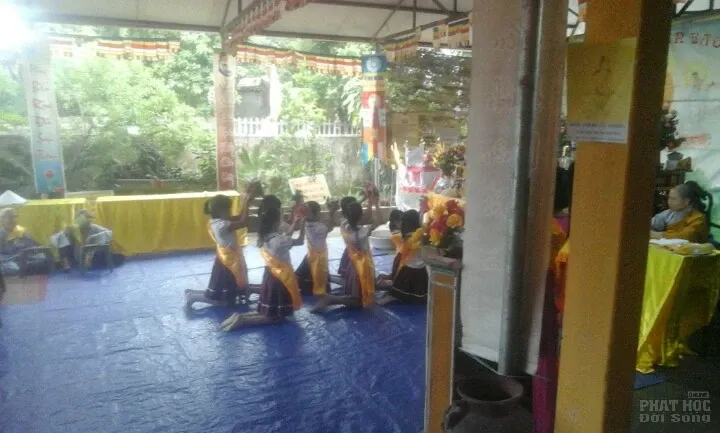 Dâng y vu lan Người dân xã Xích Thổ, Nho Quan , Ninh Bình dâng y ca sa và thiện nguyện trong mùa tự tứ tại chùa Phổ Hiền image-1731940159651