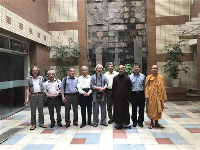 Người Việt chủ nhân của dịch học và chữ Vuông - TT Thích Viên Như image-1731935372946