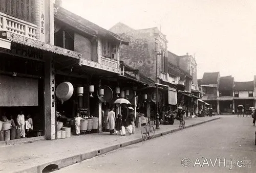 Người Việt không xấu xí: Cái vỉa hè và nỗi ngại ‘mang tiếng’ image-1731940074305