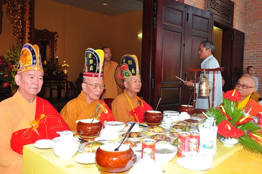 Nha Trang: Lễ Lạc Thành chùa Nghĩa Sơn 5 Nha Trang: Lễ Lạc Thành chùa Nghĩa Sơn image-1731935017863