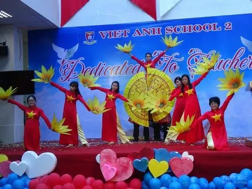 Nhân ngày 20-11 viết về người lái đò 10 Nhân ngày 20-11 viết về người lái đò image-1731932843715