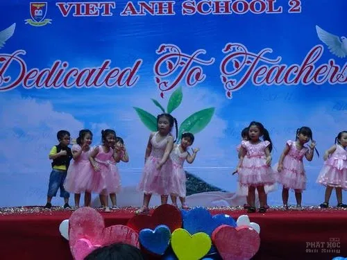 Nhân ngày 20-11 viết về người lái đò 20 Nhân ngày 20-11 viết về người lái đò image-1731932848918