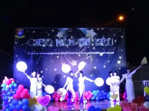 Nhân ngày 20-11 viết về người lái đò 33 Nhân ngày 20-11 viết về người lái đò image-1731932856438