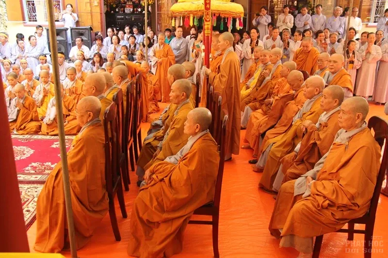 Nhập Bảo tháp Ni trưởng Thích Nữ Như Niệm nguyên phó BTS PG huyện Định Quán image-1731942702244