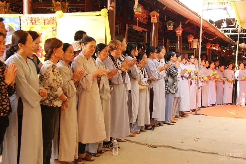 Nhập Bảo tháp Ni trưởng Thích Nữ Như Niệm nguyên phó BTS PG huyện Định Quán image-1731942707146