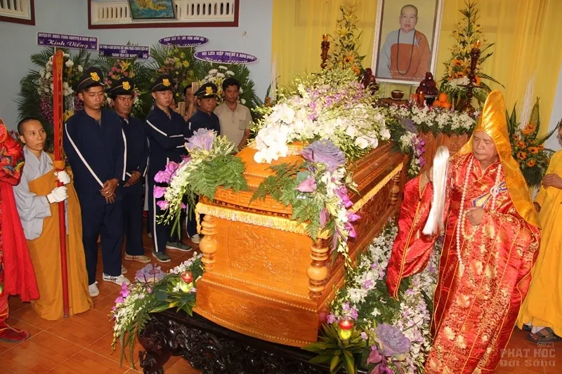 Nhập Bảo tháp Ni trưởng Thích Nữ Như Niệm nguyên phó BTS PG huyện Định Quán 18 Nhập Bảo tháp Ni trưởng Thích Nữ Như Niệm nguyên phó BTS PG huyện Định Quán image-1731942710027