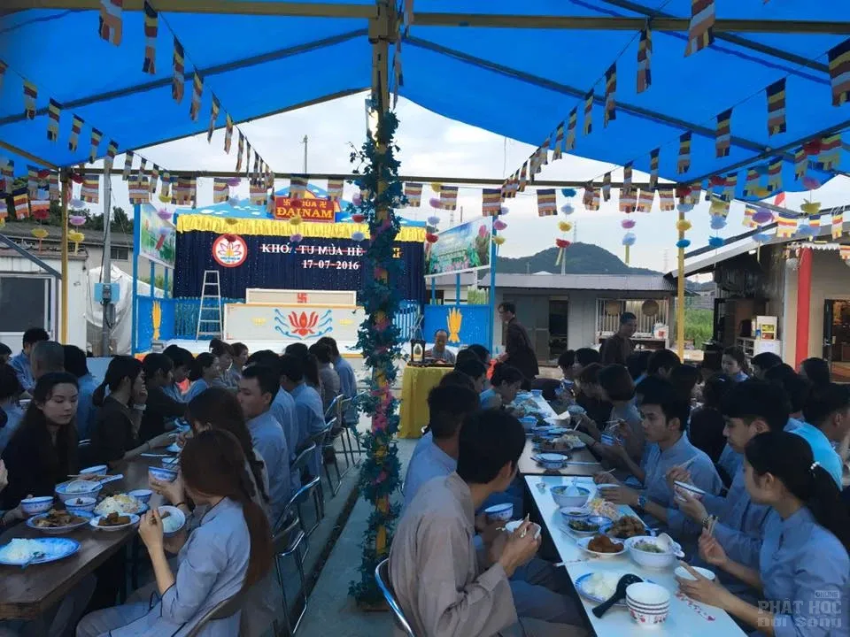 Nhật Bản: Không khí chuẩn bị khóa tu chùa Đại Nam Himeji image-1731921621197