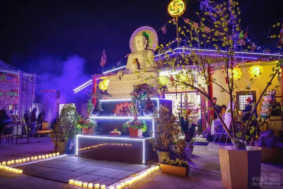 Nhật Bản: Không khí đón xuân 2017 tại Chùa Hòa Lạc Kobe image-1731932956041