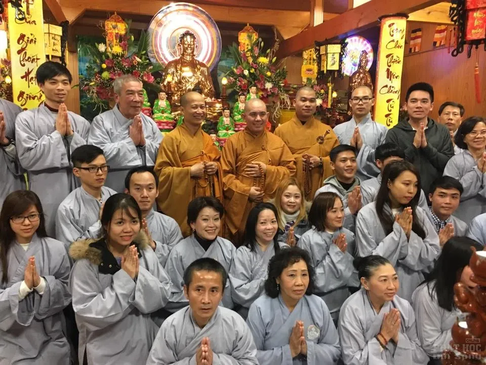 Nhật Bản: Không khí đón xuân 2017 tại Chùa Hòa Lạc Kobe image-1731932964555