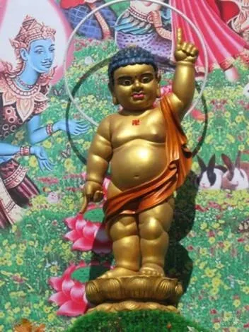 Nhiều mẫu tượng Đản sanh xuất hiện tại Việt Nam image-1731935591971