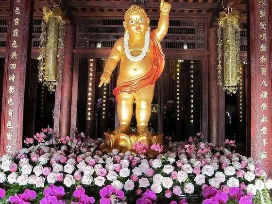 Nhiều mẫu tượng Đản sanh xuất hiện tại Việt Nam image-1731935592613