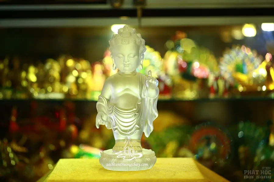 Nhiều mẫu tượng Đản sanh xuất hiện tại Việt Nam image-1731935594048