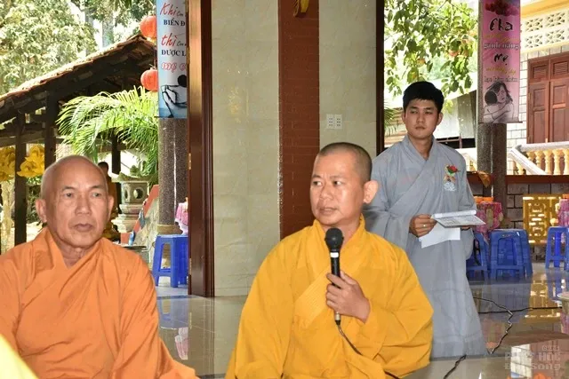 Nhóm thiện nguyện Từ Tâm dâng y ca sa và thiện nguyện trong mùa tự tứ image-1731940596898