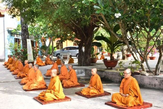 Những người con gái Phật đang thực hành pháp môn Giới – Định - Tuệ image-1731944681958