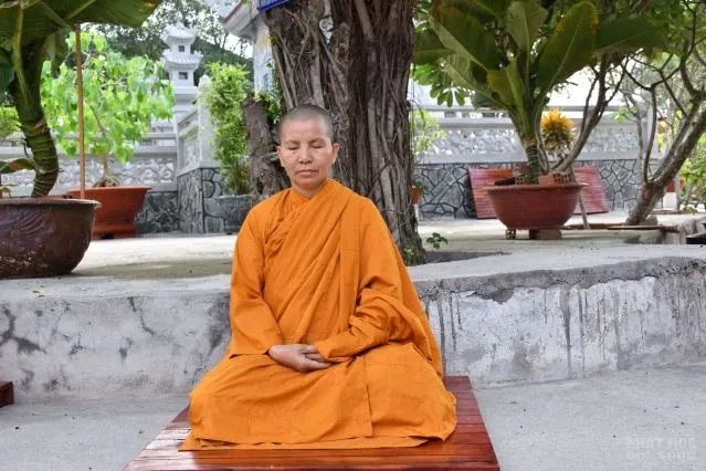 Những người con gái Phật đang thực hành pháp môn Giới – Định - Tuệ image-1731944684058