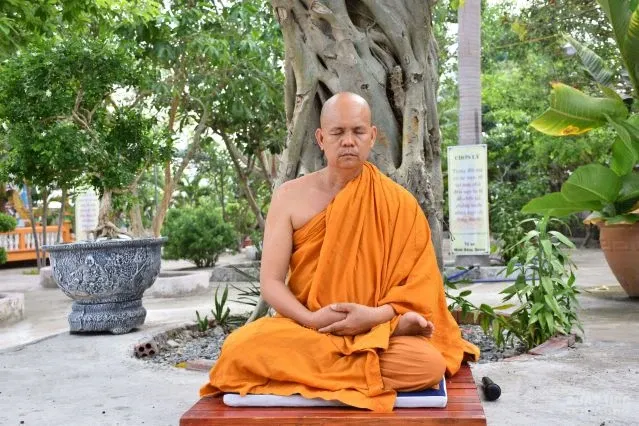 Những người con gái Phật đang thực hành pháp môn Giới – Định - Tuệ image-1731944684835