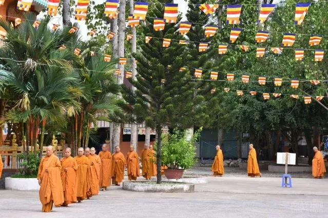 Những người con gái Phật đang thực hành pháp môn Giới – Định - Tuệ image-1731944695467