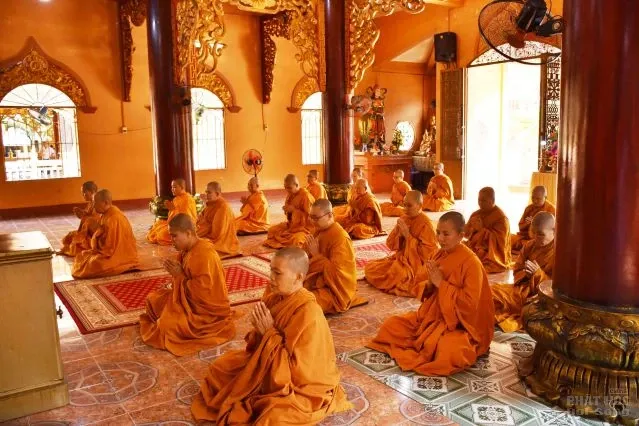 Những người con gái Phật đang thực hành pháp môn Giới – Định - Tuệ image-1731944696179