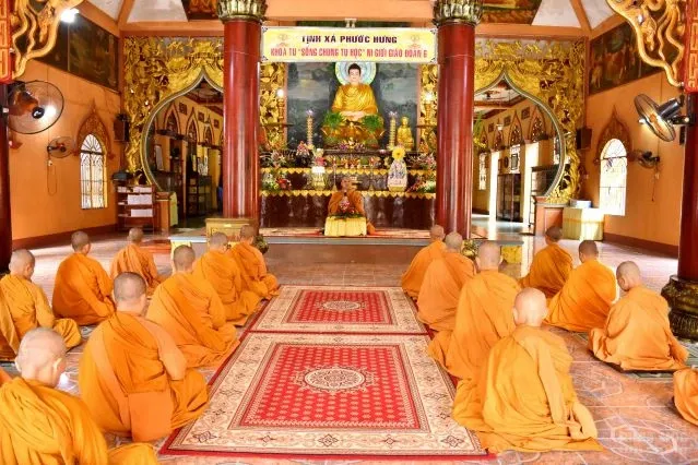 Những người con gái Phật đang thực hành pháp môn Giới – Định - Tuệ image-1731944697412