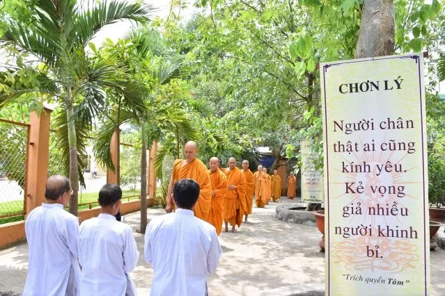 Những người con gái Phật đang thực hành pháp môn Giới – Định - Tuệ image-1731944698873