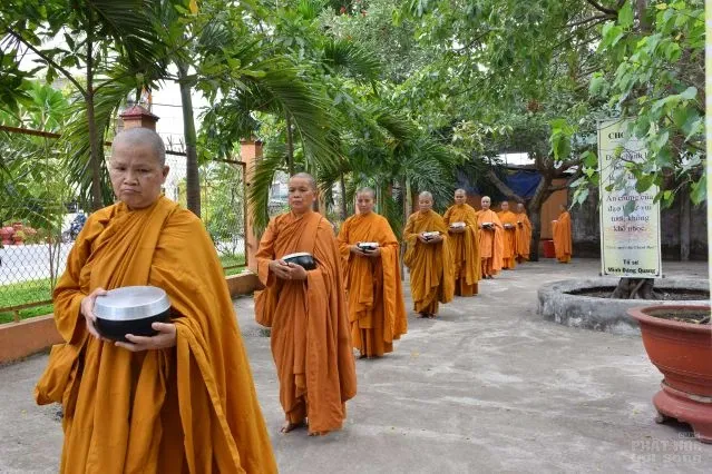 Những người con gái Phật đang thực hành pháp môn Giới – Định - Tuệ image-1731944702310