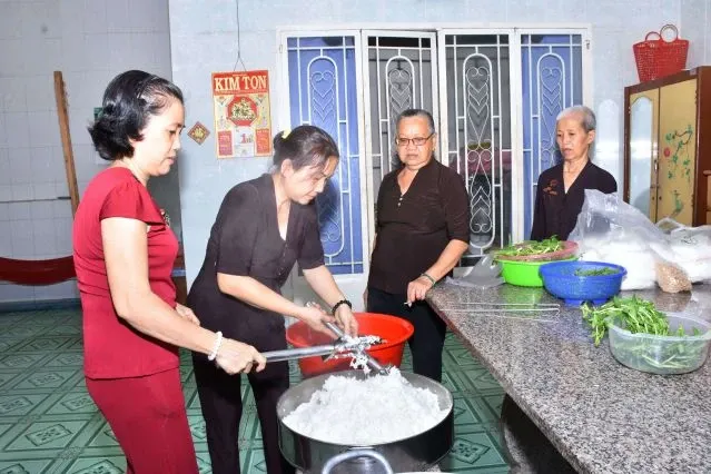 Những người con gái Phật đang thực hành pháp môn Giới – Định - Tuệ image-1731944707672