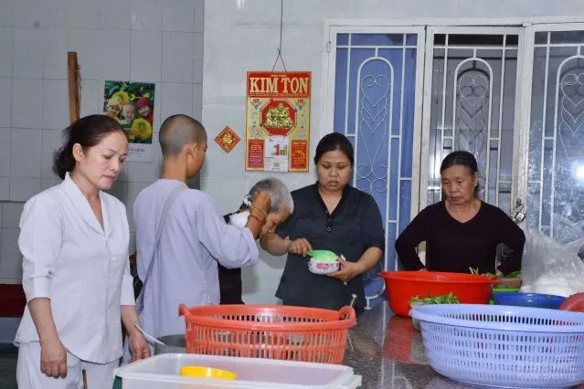 Những người con gái Phật đang thực hành pháp môn Giới – Định - Tuệ image-1731944708363