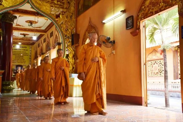 Những người con gái Phật đang thực hành pháp môn Giới – Định - Tuệ image-1731944713792