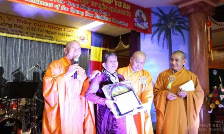 Niệm ân Tam Bảo image-1731920567654