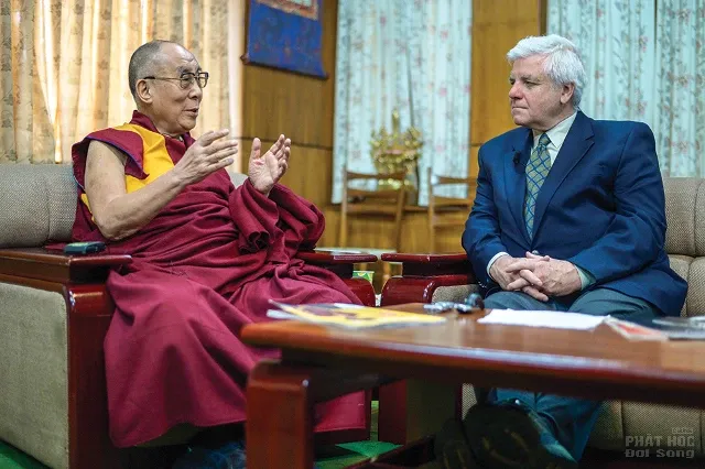 Niềm hạnh phúc tối hậu: Phỏng vấn Đức Đạt-lai Lạt-ma image-1731933705429